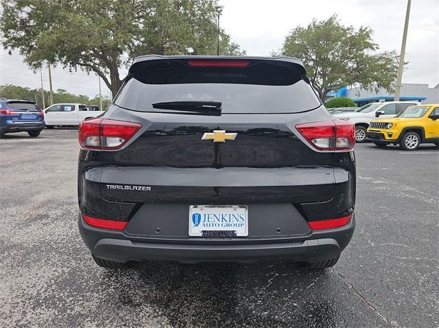 new 2025 Chevrolet TrailBlazer car, priced at $25,423