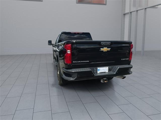 used 2024 Chevrolet Silverado 2500 car, priced at $50,977