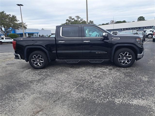 used 2022 GMC Sierra 1500 car, priced at $43,144