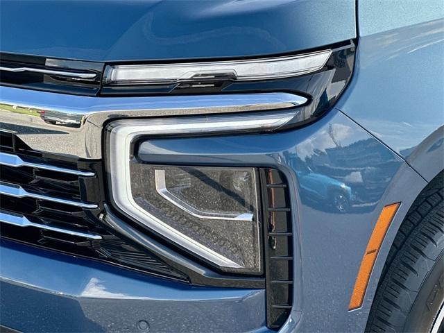 new 2025 Chevrolet Suburban car, priced at $73,902