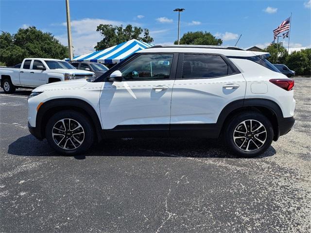 new 2025 Chevrolet TrailBlazer car, priced at $30,160