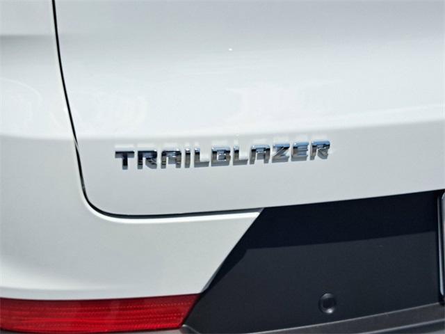 new 2025 Chevrolet TrailBlazer car, priced at $30,160