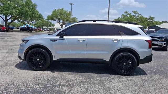 used 2022 Kia Sorento car, priced at $25,277