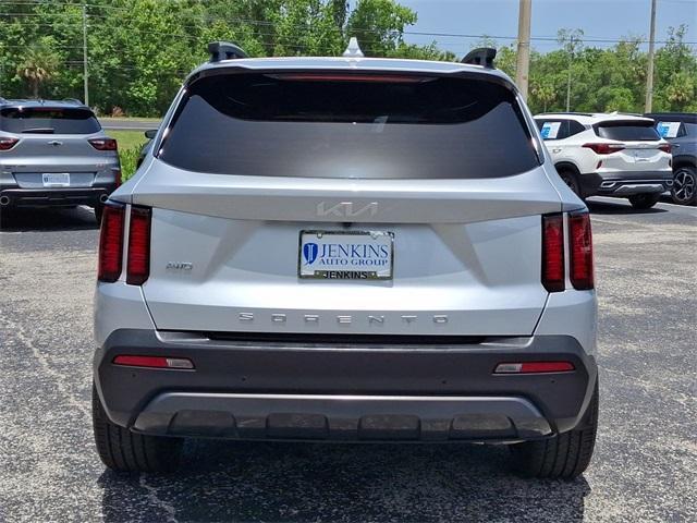 used 2022 Kia Sorento car, priced at $25,277