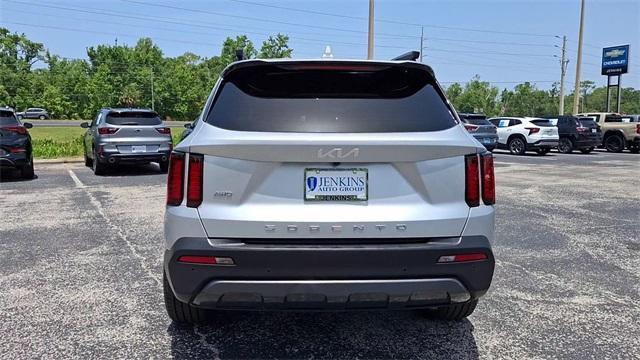 used 2022 Kia Sorento car, priced at $25,277