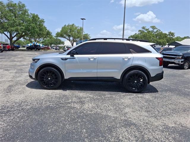 used 2022 Kia Sorento car, priced at $25,277