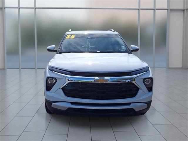 used 2025 Chevrolet TrailBlazer car, priced at $24,277