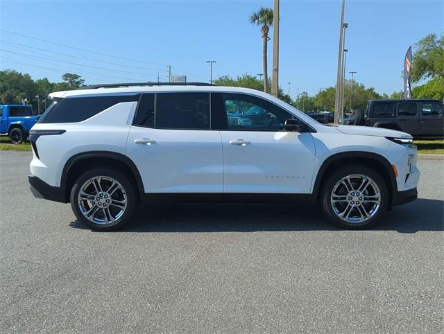 new 2025 Chevrolet Traverse car, priced at $50,614