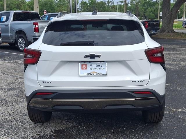 new 2025 Chevrolet Trax car, priced at $26,369