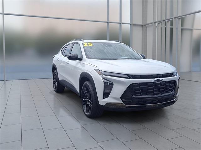 new 2025 Chevrolet Trax car, priced at $26,369