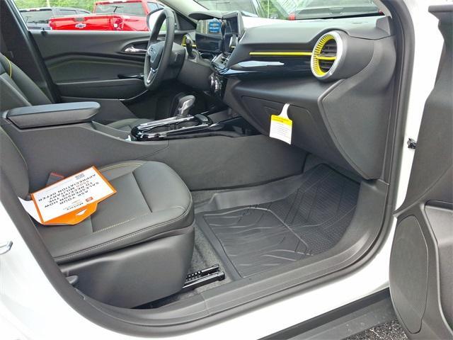 new 2025 Chevrolet Trax car, priced at $26,369