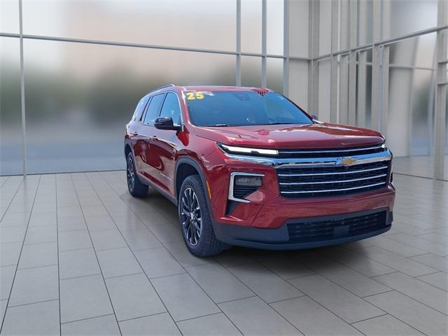 new 2025 Chevrolet Traverse car, priced at $44,420