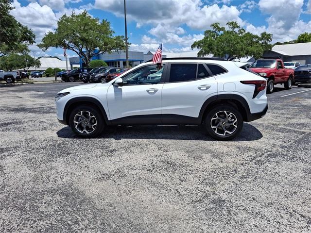 new 2025 Chevrolet Trax car, priced at $23,956