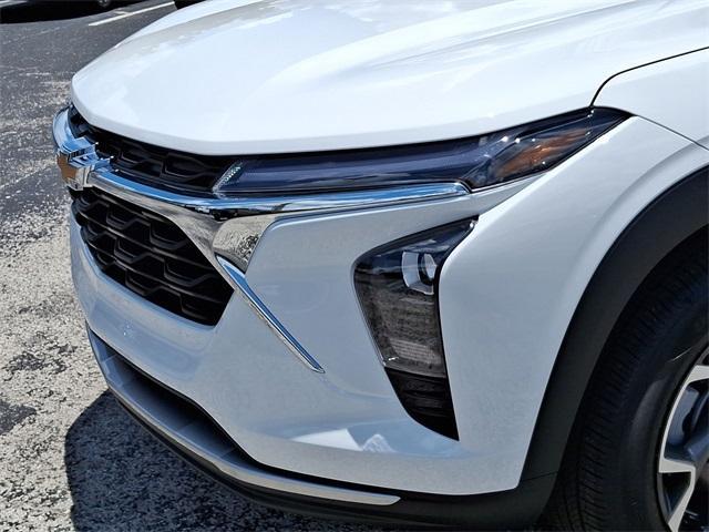 new 2025 Chevrolet Trax car, priced at $23,956