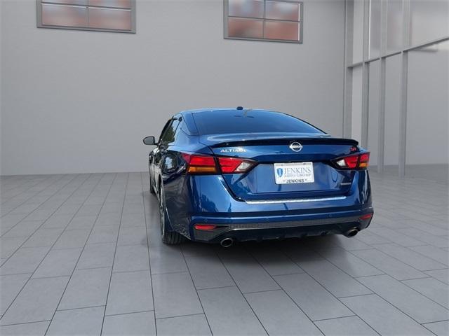 used 2023 Nissan Altima car, priced at $24,977