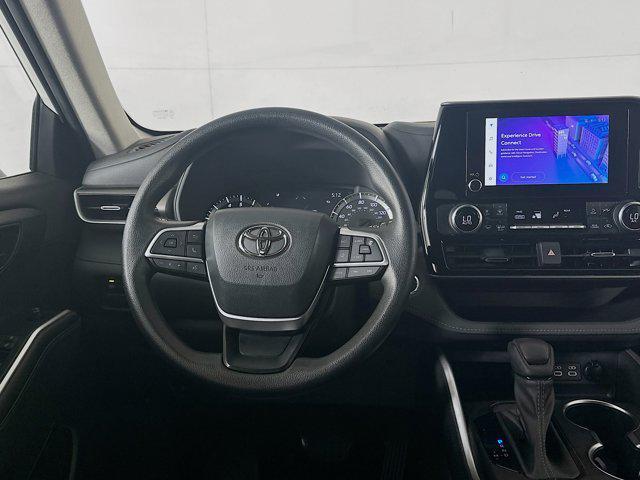 used 2023 Toyota Highlander car, priced at $30,989