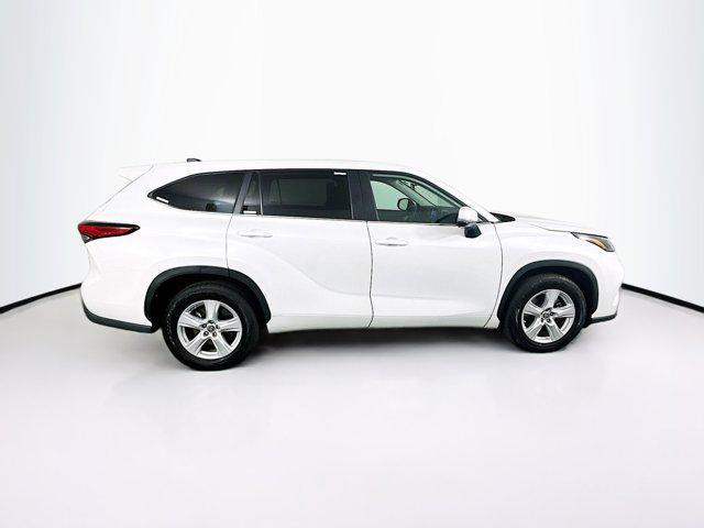 used 2023 Toyota Highlander car, priced at $30,989