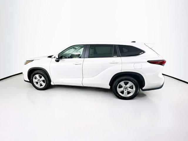 used 2023 Toyota Highlander car, priced at $30,989