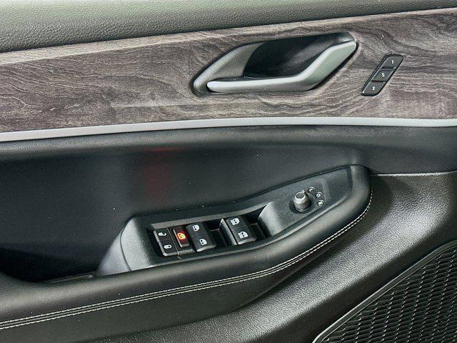 used 2023 Jeep Grand Cherokee L car, priced at $30,197