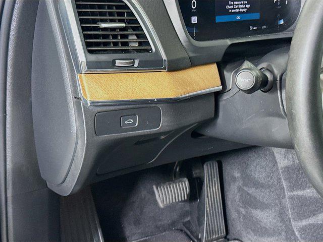 used 2023 Volvo XC90 car, priced at $41,997