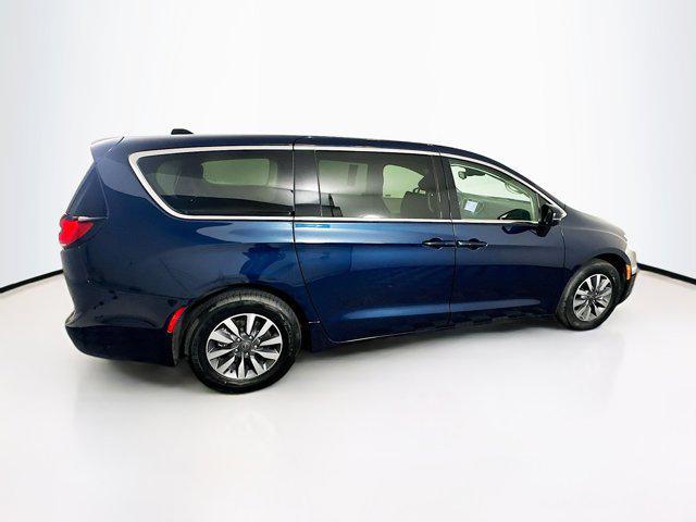 used 2023 Chrysler Pacifica Hybrid car, priced at $28,289