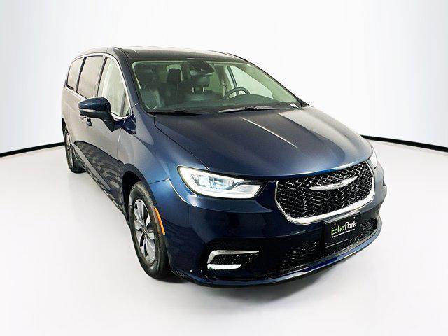 used 2023 Chrysler Pacifica Hybrid car, priced at $28,289