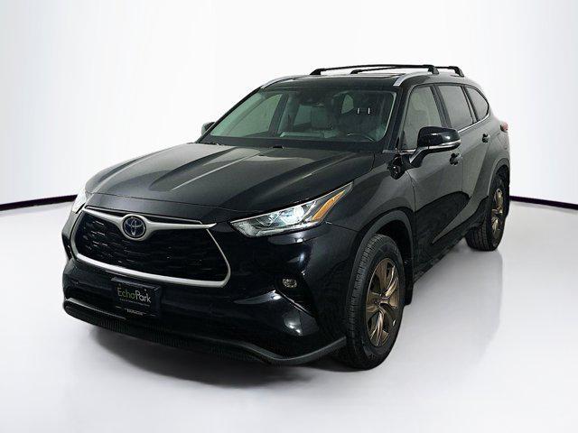 used 2023 Toyota Highlander Hybrid car, priced at $36,489