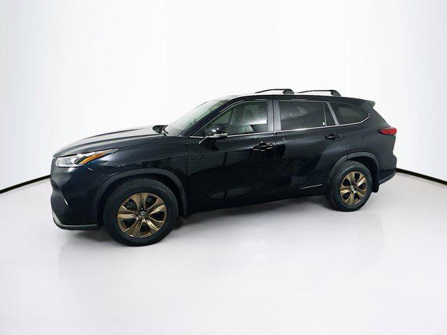 used 2023 Toyota Highlander Hybrid car, priced at $36,489