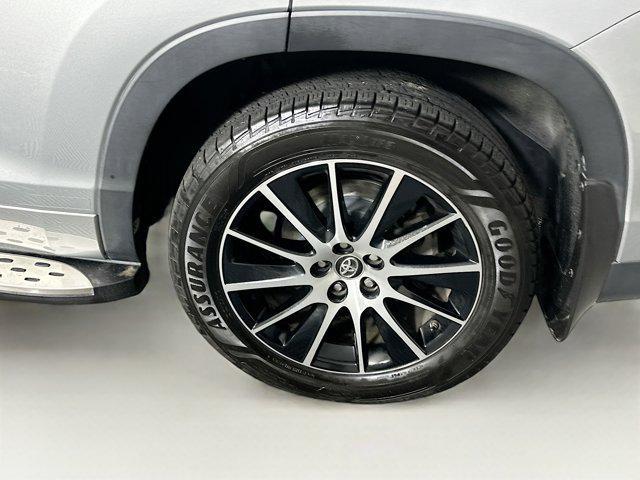 used 2017 Toyota Highlander car, priced at $22,399