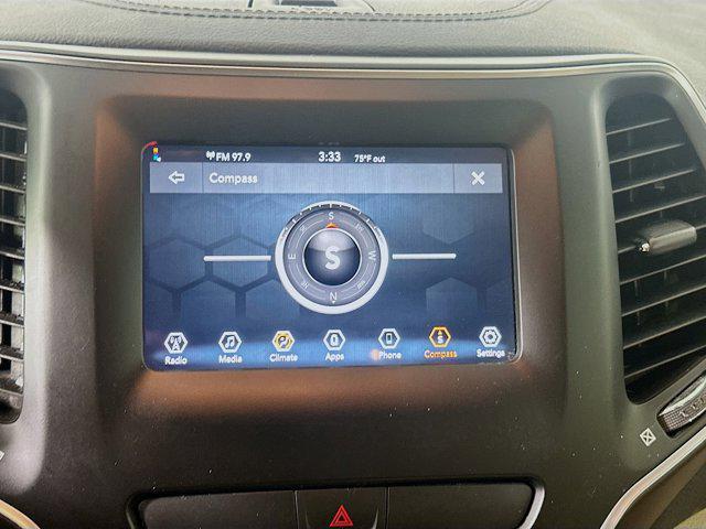 used 2020 Jeep Cherokee car, priced at $15,496