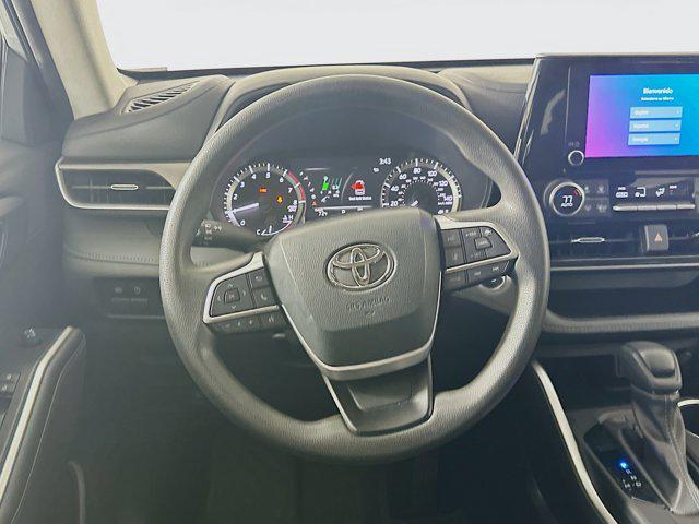 used 2023 Toyota Highlander car, priced at $32,497