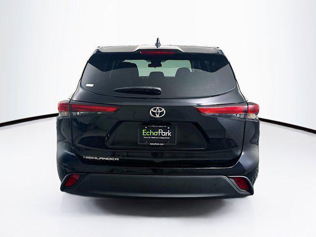 used 2023 Toyota Highlander car, priced at $32,497