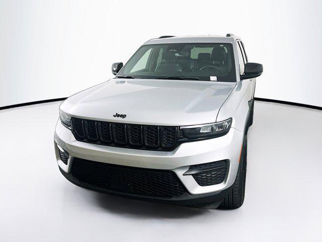 used 2024 Jeep Grand Cherokee car, priced at $28,597