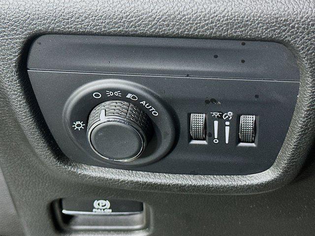 used 2024 Jeep Grand Cherokee car, priced at $28,597