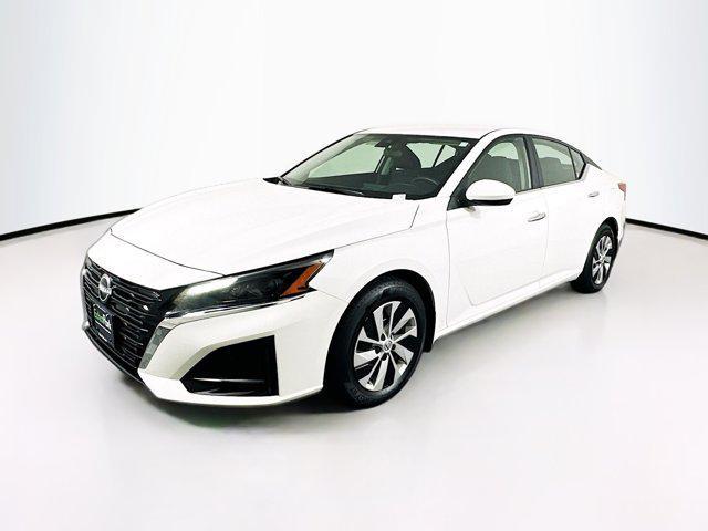 used 2023 Nissan Altima car, priced at $20,999