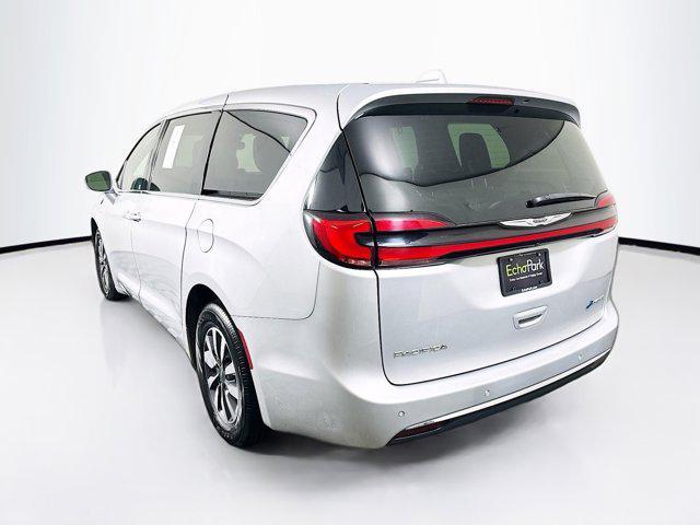 used 2022 Chrysler Pacifica Hybrid car, priced at $25,289