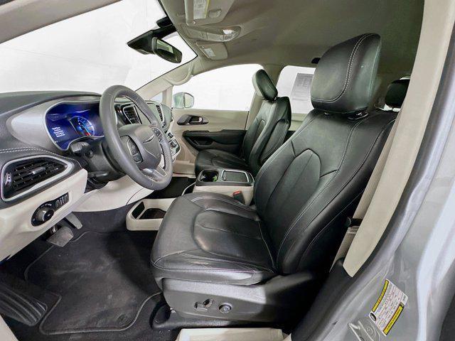 used 2022 Chrysler Pacifica Hybrid car, priced at $25,289