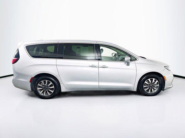 used 2022 Chrysler Pacifica Hybrid car, priced at $25,289