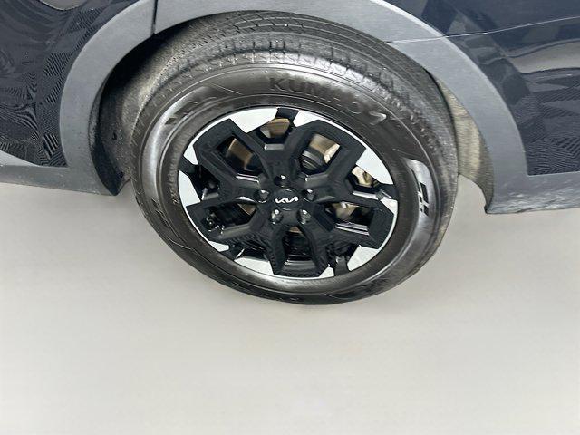 used 2024 Kia Sorento car, priced at $28,997
