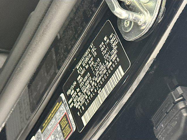 used 2024 Kia Sorento car, priced at $28,997