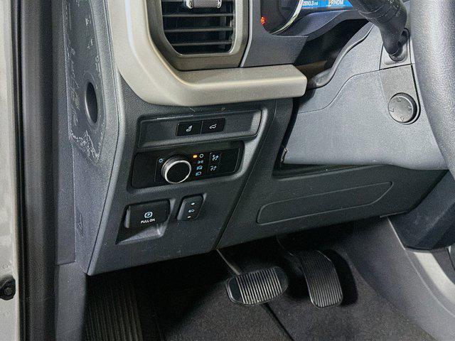 used 2024 Ford Expedition car, priced at $36,996