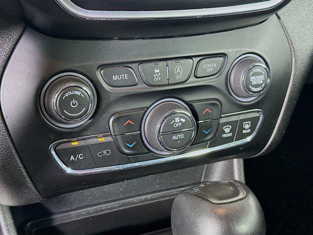 used 2019 Jeep Cherokee car, priced at $12,989