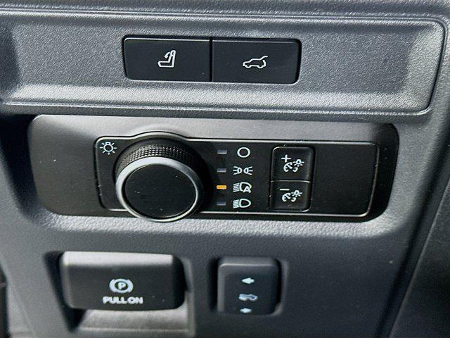 used 2024 Ford Expedition car, priced at $45,987