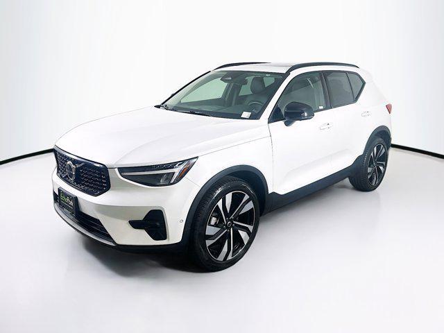 used 2025 Volvo XC40 car, priced at $28,987