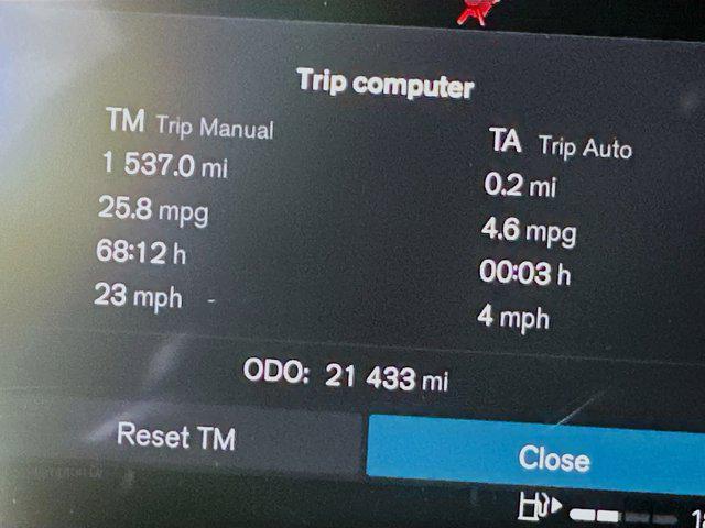 used 2025 Volvo XC40 car, priced at $28,987