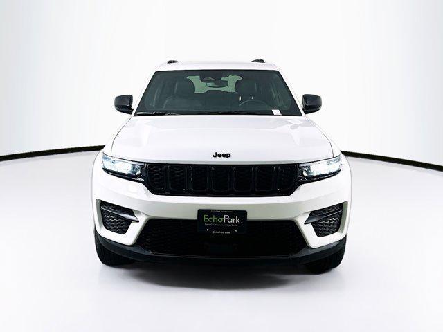used 2024 Jeep Grand Cherokee car, priced at $28,696