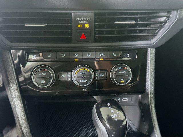 used 2024 Volkswagen Jetta car, priced at $19,997