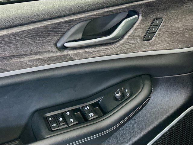 used 2022 Jeep Grand Cherokee car, priced at $29,797