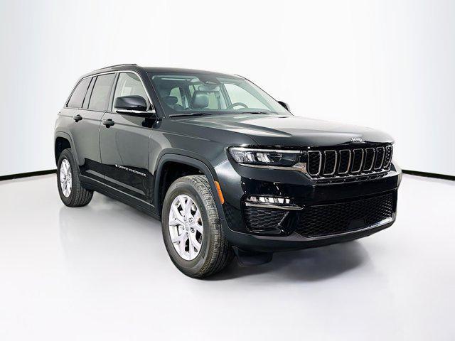 used 2022 Jeep Grand Cherokee car, priced at $29,797