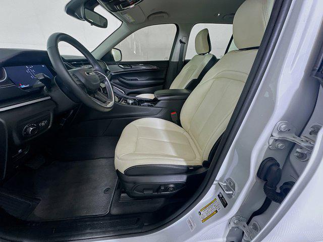 used 2022 Jeep Grand Cherokee car, priced at $28,997